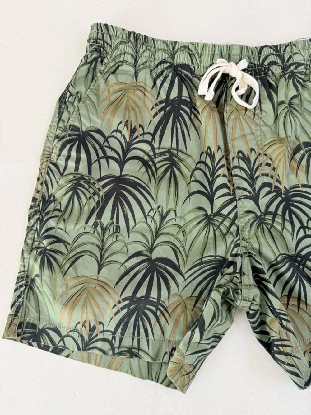 J. Crew Raining Palm Dock Shorts Medium